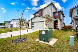 10812 Meris Ln in Austin, TX - Building Photo - Building Photo