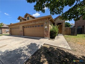 296 Rosalie Dr in New Braunfels, TX - Building Photo