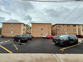 4923 N Lester Ave in Chicago, IL - Building Photo - Building Photo