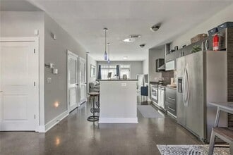 1300 DeKalb Ave NE in Atlanta, GA - Building Photo - Building Photo