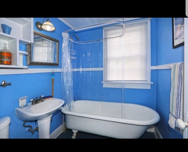 property at 1485 N Peninsula Dr