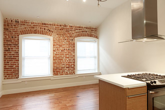 Brownstone Lofts in Los Angeles, CA - Foto de edificio - Building Photo