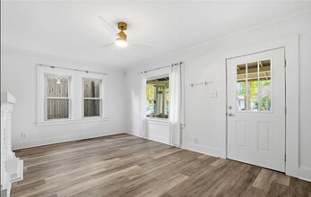 1628 S Trenton Ave in Tulsa, OK - Foto de edificio - Building Photo