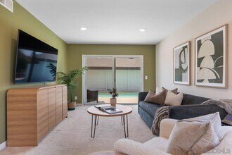 3018 Xana Way in Carlsbad, CA - Building Photo - Building Photo