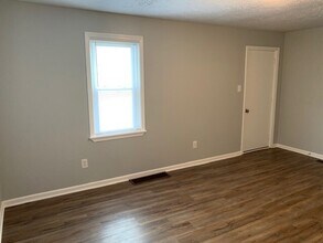 5601 E 31st St in Indianapolis, IN - Building Photo - Building Photo