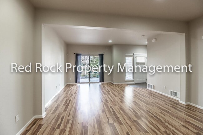 1610 N Holl Blvd in Liberty Lake, WA - Foto de edificio - Building Photo