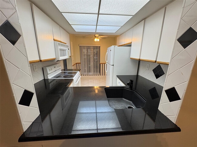 2059 SW 15th St in Deerfield Beach, FL - Building Photo - Building Photo