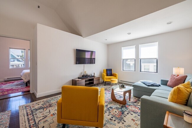 74 Wellington Hill St in Boston, MA - Building Photo - Building Photo