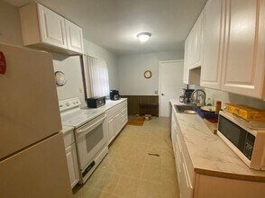 1092 Forbes St in East Hartford, CT - Building Photo - Building Photo