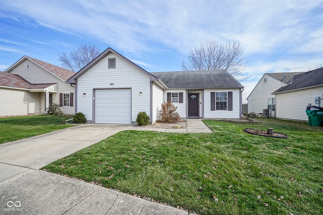 20 Ashwood Cir in Brownsburg, IN - Building Photo