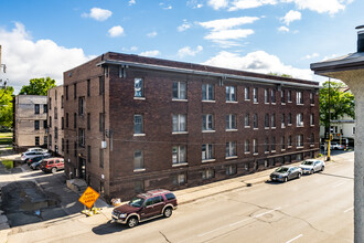 2876 Humboldt Ave S in Minneapolis, MN - Building Photo - Building Photo