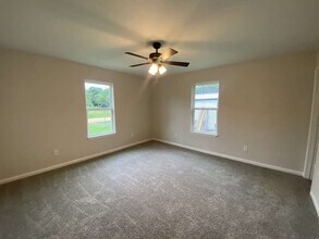 269 Wood Fern Dr in Cleveland, TX - Building Photo - Building Photo