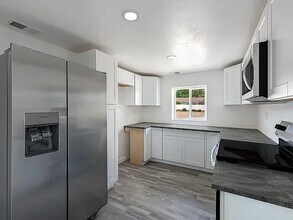 615-633 33 Rd in Clifton, CO - Building Photo - Building Photo