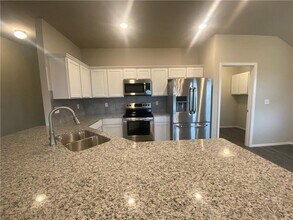 2834 W Emil Dr in Fayetteville, AR - Building Photo - Building Photo