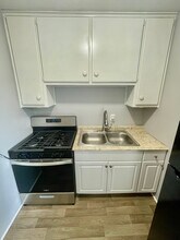 1 Macnaughton Ave, Unit D in Rensselaer, NY - Building Photo - Building Photo