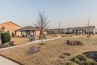 2401 Davenport Dr in Denton, TX - Building Photo - Building Photo
