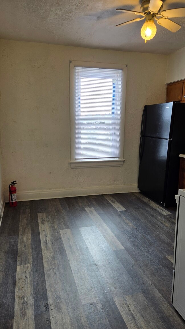 626 W Pittsburgh St, Unit #2 in Greensburg, PA - Foto de edificio - Building Photo