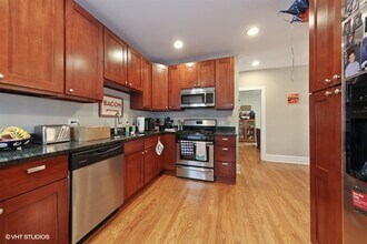 621 Prairie Ave in Wilmette, IL - Building Photo - Building Photo