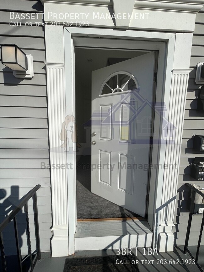 428 Center St-Unit -2nd Fl in Wallingford, CT - Building Photo - Building Photo