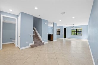 10810 NW 74th Dr in Parkland, FL - Building Photo - Building Photo