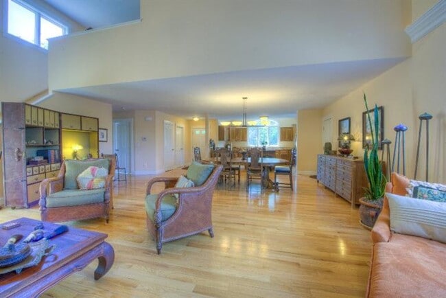 9 Aspen Rd in Bourne, MA - Building Photo - Building Photo