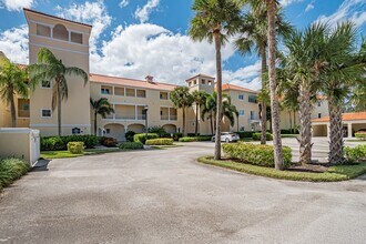 5075 Harmony Cir in Vero Beach, FL - Building Photo - Building Photo