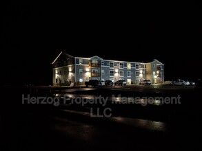 Rosewood Apartments in Alexandria, MN - Building Photo - Building Photo