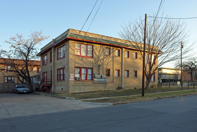 Bomar Apartments in Dallas, TX - Foto de edificio - Building Photo