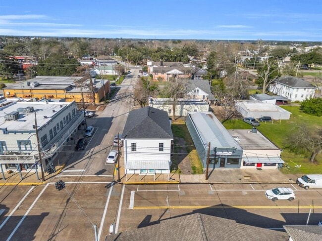 property at 401 E Main St