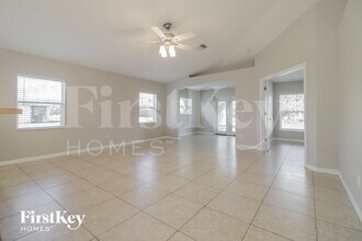 1319 Macon Dr in Titusville, FL - Foto de edificio - Building Photo