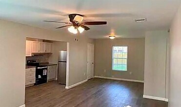 7023 Myrtle St in Houston, TX - Building Photo - Building Photo