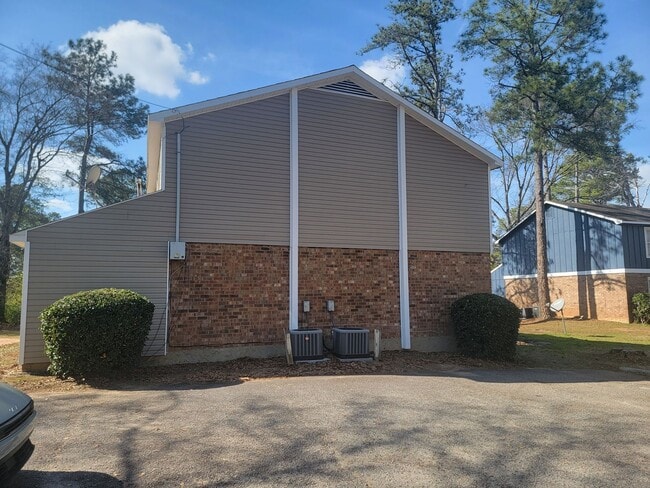 152 Chalet North CT in North Augusta, SC - Building Photo - Building Photo