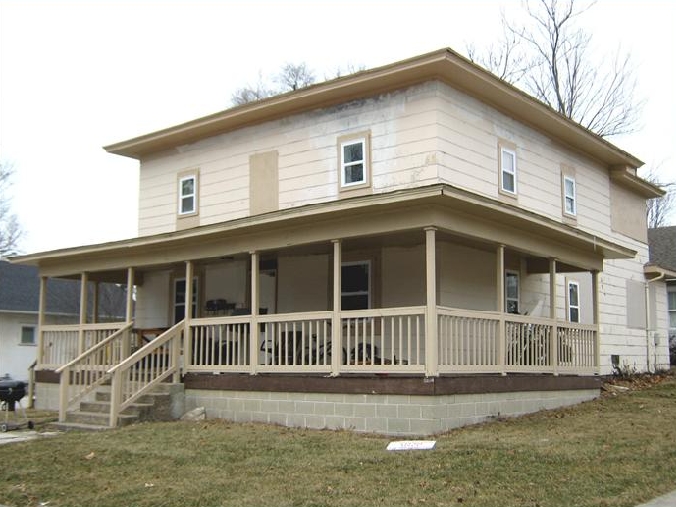 207 E Union St in Macon, MO - Foto de edificio