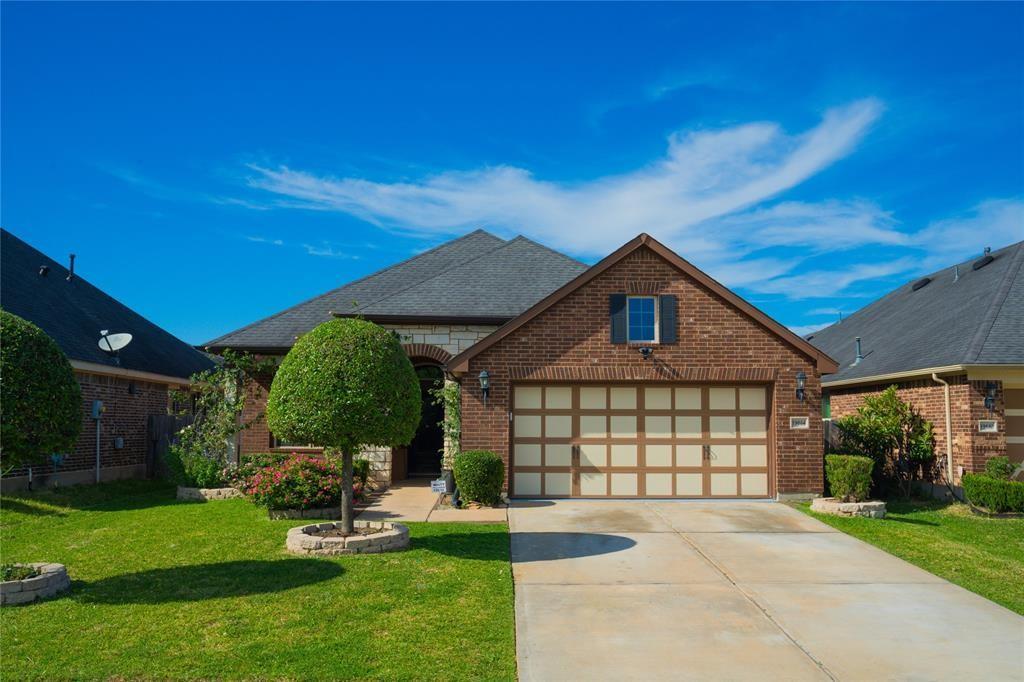 19614 Bowie Plantation Ln in Richmond, TX - Building Photo