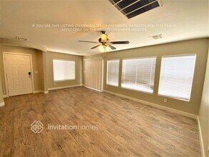 863 Blue Rosalie Pl in Henderson, NV - Foto de edificio - Building Photo