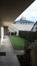 1218 Armacost Ave in Los Angeles, CA - Foto de edificio - Building Photo