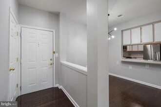 101 Watkins Pond Blvd in Rockville, MD - Building Photo - Building Photo