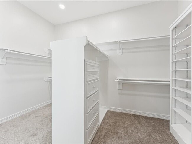 11404 Island Manor St