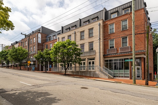 2001 East in Richmond, VA - Foto de edificio - Building Photo