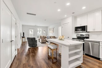 Meriden Place in Meriden, CT - Building Photo - Building Photo