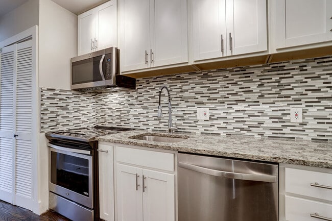 property at 82 Q St SW