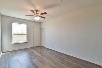 7915 Doreen Ave in Fort Worth, TX - Building Photo - Building Photo
