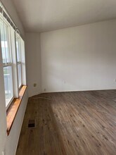 396-396 Crystal Dr in Eagle Point, OR - Building Photo - Building Photo