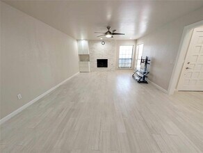 2201 W Rockypoint Dr in Edmond, OK - Building Photo - Building Photo