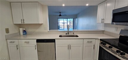 521 SW 47th Terrace in Cape Coral, FL - Building Photo - Building Photo