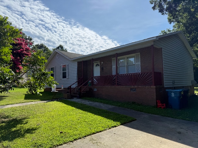 211 Vanderford St in Salisbury, NC - Building Photo - Building Photo