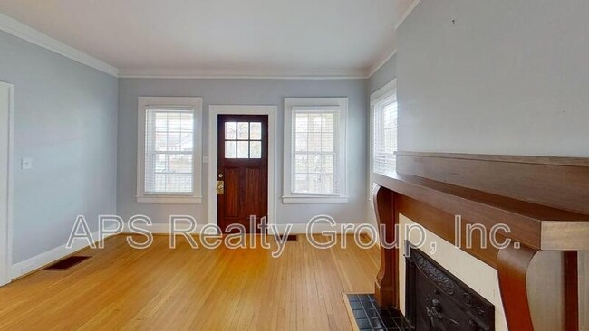 2032 Elizabeth Ave in Winston-Salem, NC - Building Photo - Building Photo