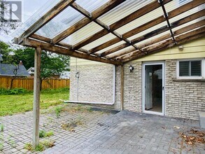 10 Southdale Dr in Markham, ON - Building Photo - Building Photo