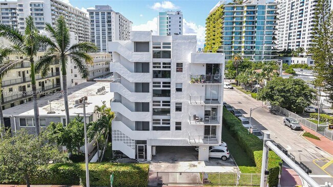 1250 Alton Rd in Miami Beach, FL - Building Photo - Building Photo