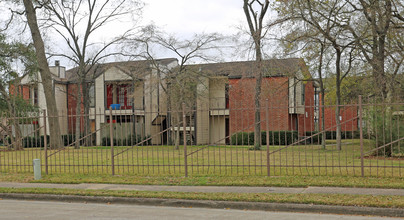 Timberwoods Condominiums in Houston, TX - Building Photo - Building Photo